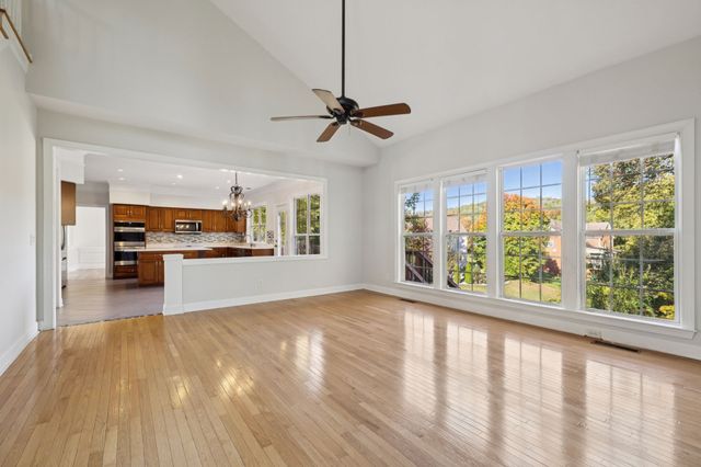 1527 Boreal Ct, Brentwood, TN 37027