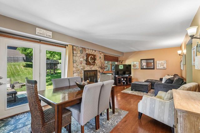 2814 Buckingham COURT, Waukesha, WI 53188