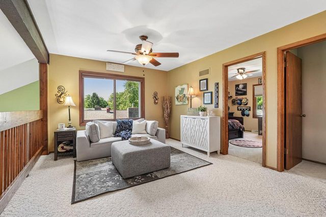 2814 Buckingham COURT, Waukesha, WI 53188