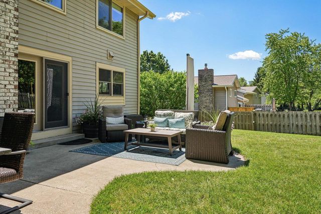 2814 Buckingham COURT, Waukesha, WI 53188