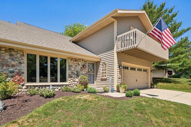 2814 Buckingham COURT, Waukesha, WI 53188