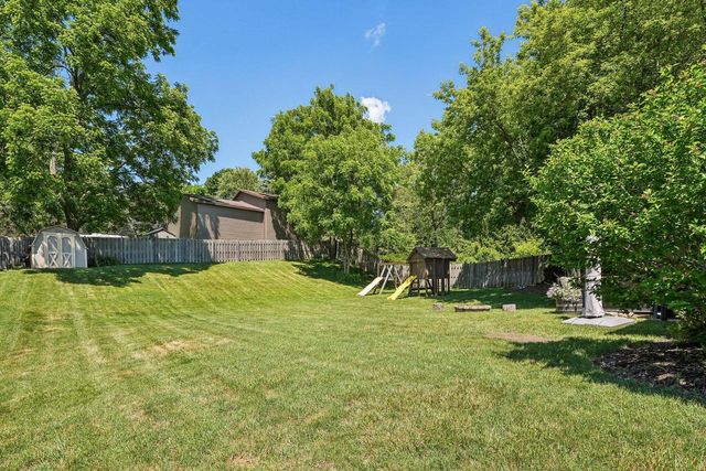 2814 Buckingham COURT, Waukesha, WI 53188