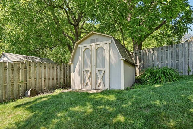 2814 Buckingham COURT, Waukesha, WI 53188