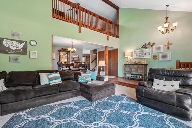 2814 Buckingham COURT, Waukesha, WI 53188