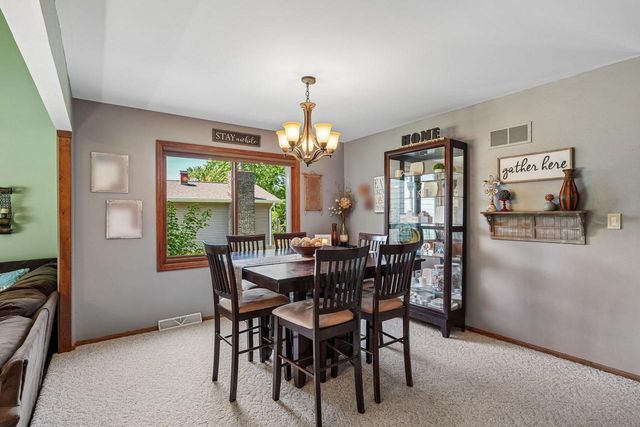 2814 Buckingham COURT, Waukesha, WI 53188