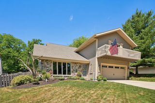 2814 Buckingham COURT, Waukesha, WI 53188