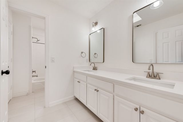 537 Lochngreen Trail, Arlington, TX 76012