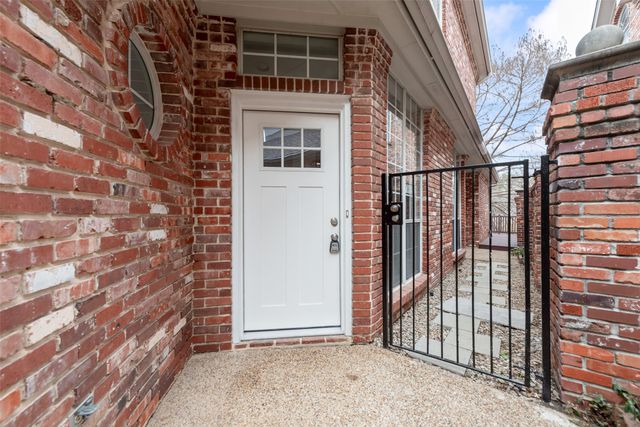 537 Lochngreen Trail, Arlington, TX 76012