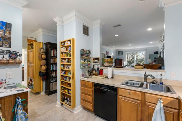 2244 Ashley Crossing Drive 533, Charleston, SC 29414