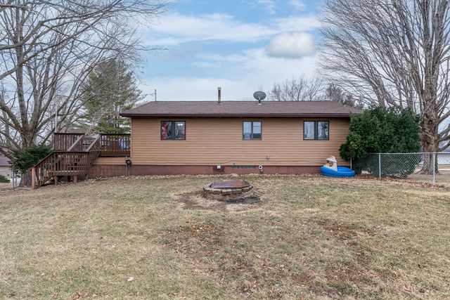 514 E 22nd Avenue, Coal Valley, IL 61240