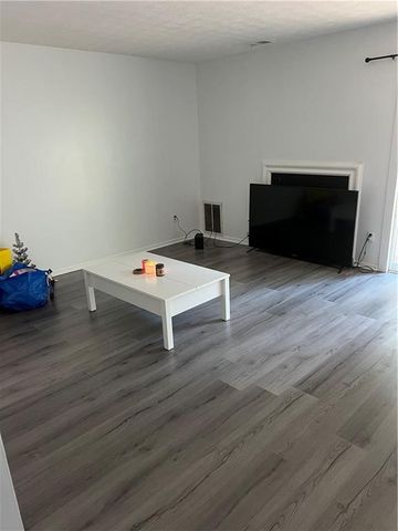 3583 Kennesaw Station Drive NW, Kennesaw, GA 30144