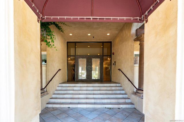 7635 Eads Ave 304, La Jolla, CA 92037
