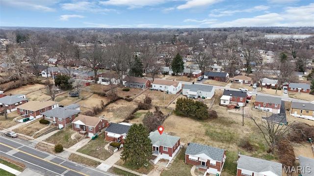 813 Chain Of Rocks Drive, St Louis, MO 63137