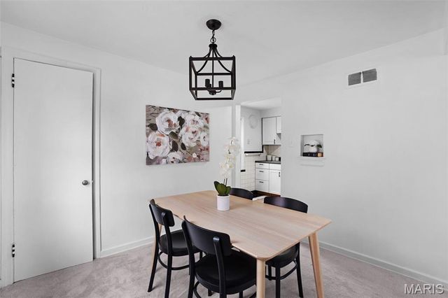 813 Chain Of Rocks Drive, St Louis, MO 63137