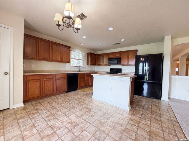 622 MESA LN, San Antonio, TX 78258