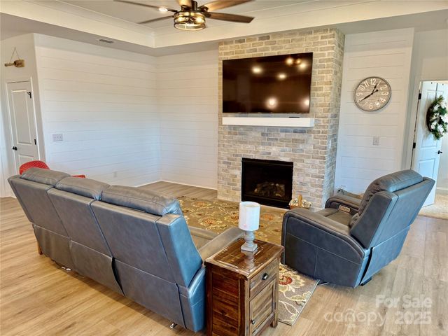 1949 Sparkling Stream Drive, Belmont, NC 28012
