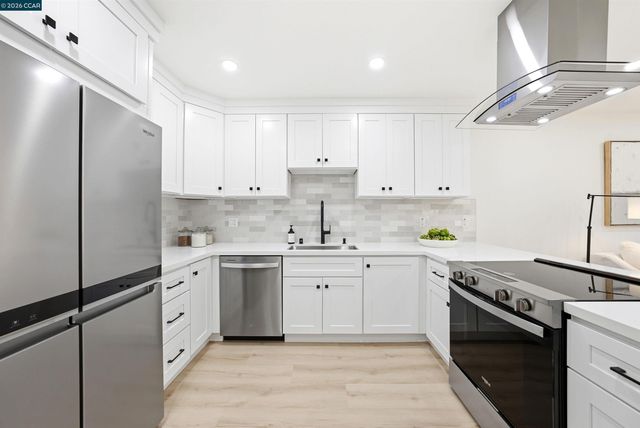 400 Suntree Ln 402, Pleasant Hill, CA 94523