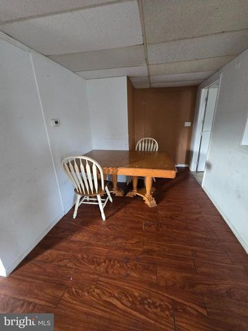 14-16 GRIEB AVE, Levittown, PA 19057