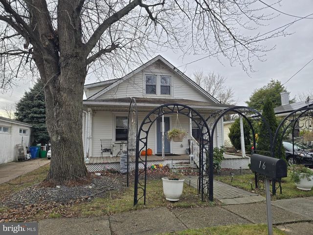 14-16 GRIEB AVE, Levittown, PA 19057