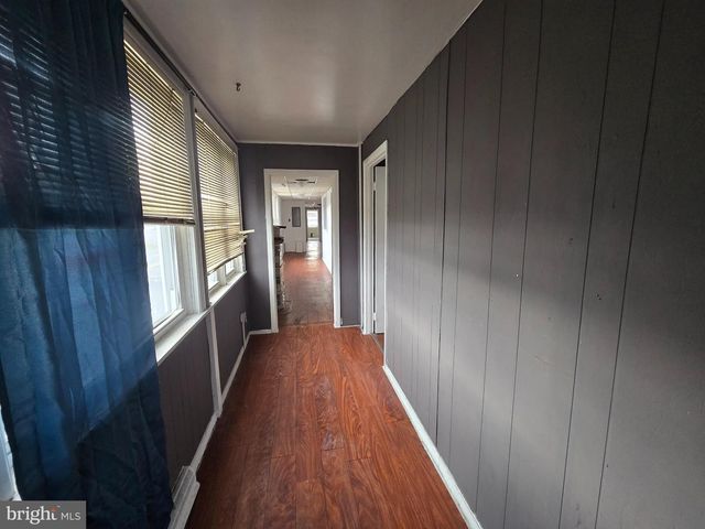 14-16 GRIEB AVE, Levittown, PA 19057