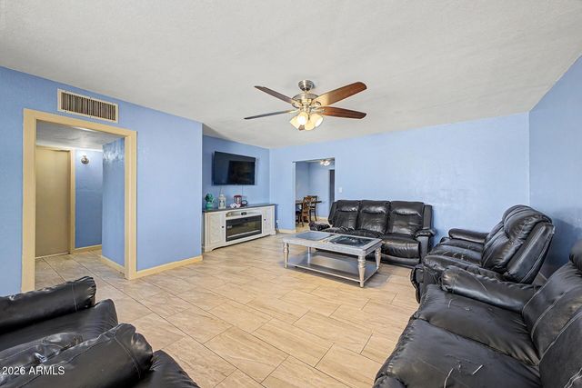 9113 W MONROE Street, Tolleson, AZ 85353
