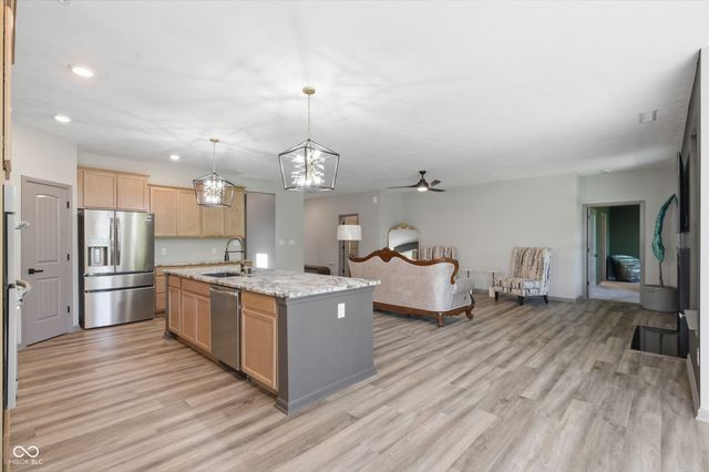5722 Arctic Run Drive, Noblesville, IN 46062
