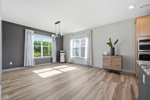 5722 Arctic Run Drive, Noblesville, IN 46062