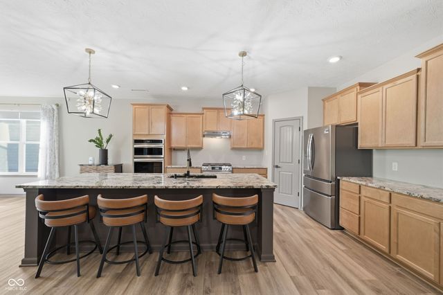 5722 Arctic Run Drive, Noblesville, IN 46062