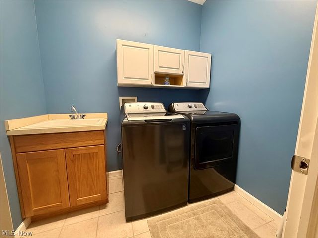 10945 Rocky Ledge Lane, Painesville, OH 44077