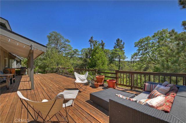 1570 Lupin Road, Lake Arrowhead, CA 92352