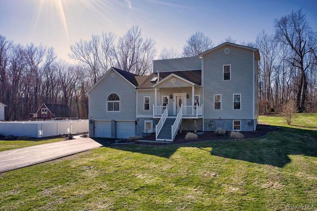 12 Jay Lane, Hopewell Junction, NY 12533