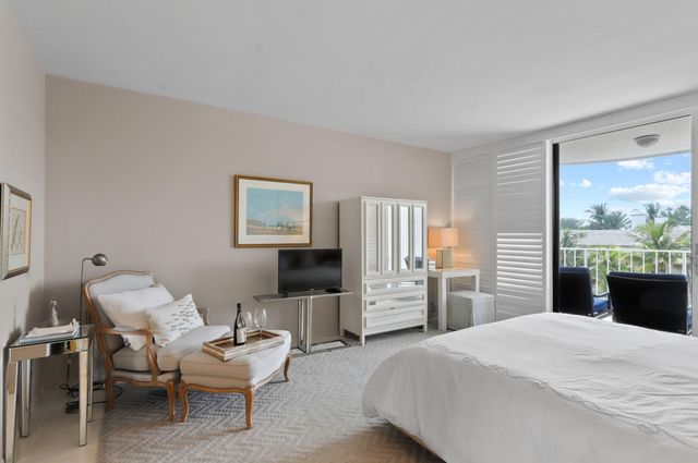 2295 S Ocean Boulevard 505, Palm Beach, FL 33480