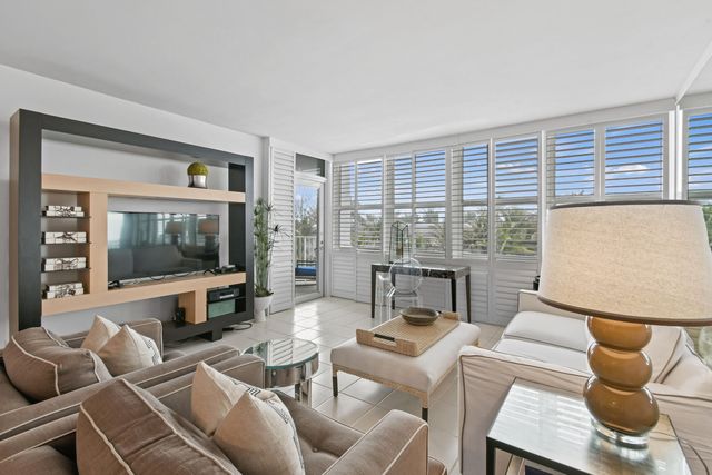 2295 S Ocean Boulevard 505, Palm Beach, FL 33480