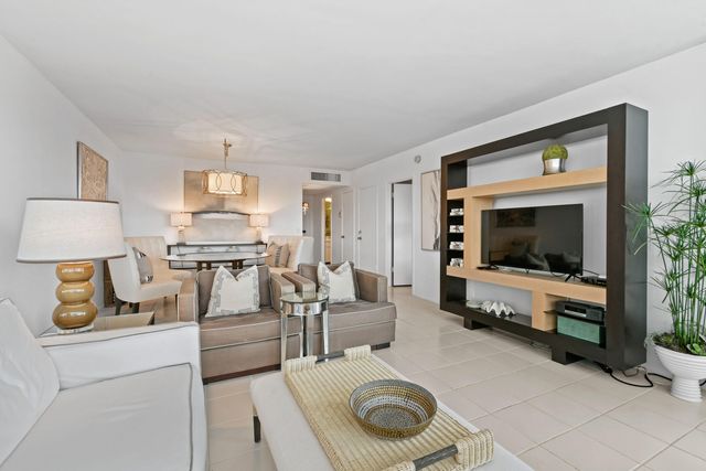 2295 S Ocean Boulevard 505, Palm Beach, FL 33480