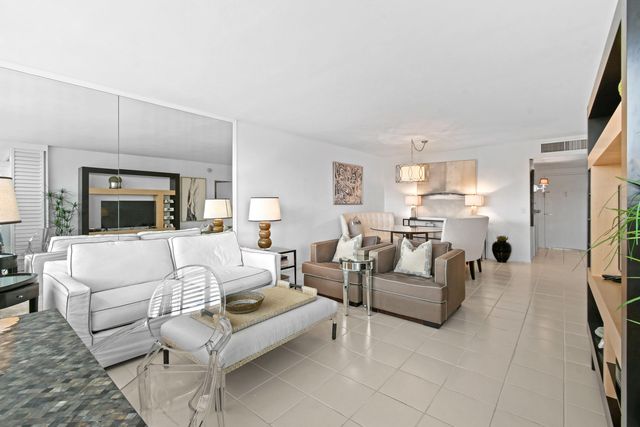 2295 S Ocean Boulevard 505, Palm Beach, FL 33480
