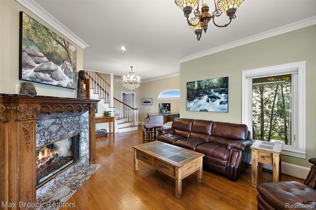 3642 Orchard Lake Road, West Bloomfield Charter Township, MI 48324