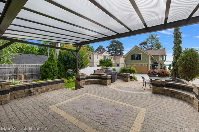 3642 Orchard Lake Road, West Bloomfield Charter Township, MI 48324