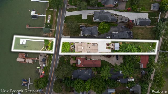 3642 Orchard Lake Road, West Bloomfield Charter Township, MI 48324
