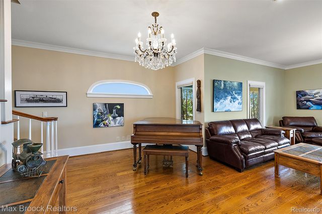 3642 Orchard Lake Road, West Bloomfield Charter Township, MI 48324
