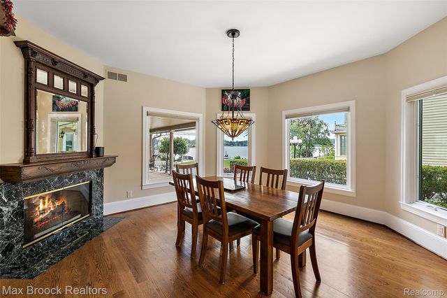3642 Orchard Lake Road, West Bloomfield Charter Township, MI 48324