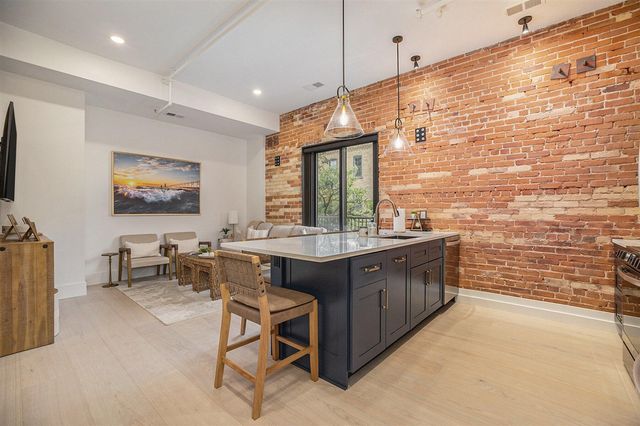 300 Washington Avenue 2, Grand Haven, MI 49417