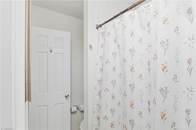 3949 Valley Court C, Winston-salem, NC 27106