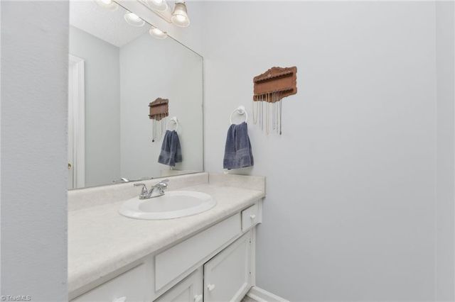 3949 Valley Court C, Winston-salem, NC 27106