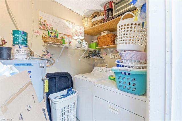 3949 Valley Court C, Winston-salem, NC 27106