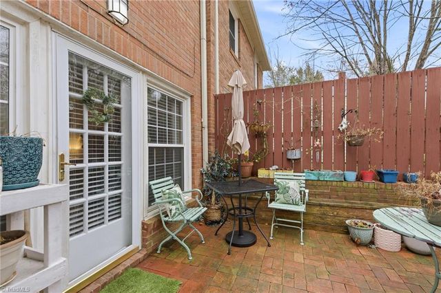 3949 Valley Court C, Winston-salem, NC 27106