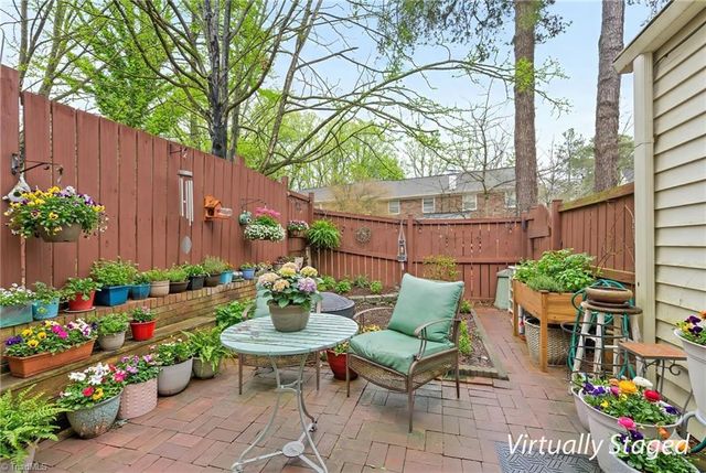 3949 Valley Court C, Winston-salem, NC 27106