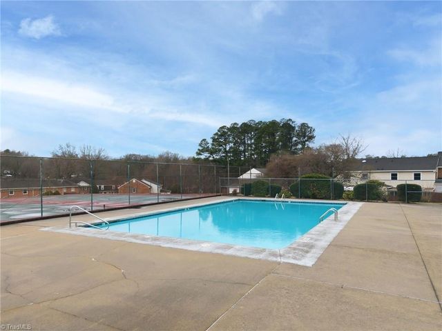 3949 Valley Court C, Winston-salem, NC 27106