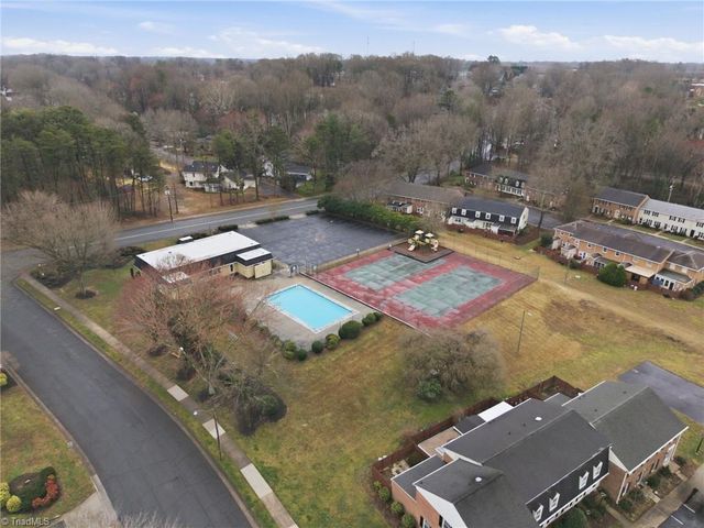 3949 Valley Court C, Winston-salem, NC 27106