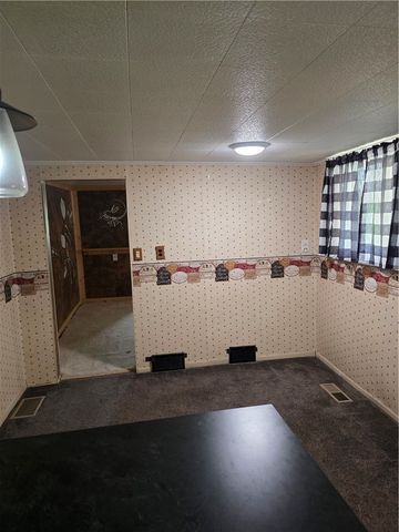 35 Beallsville Rd, East Bethlehem, PA 15333