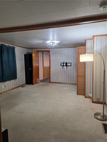 35 Beallsville Rd, East Bethlehem, PA 15333